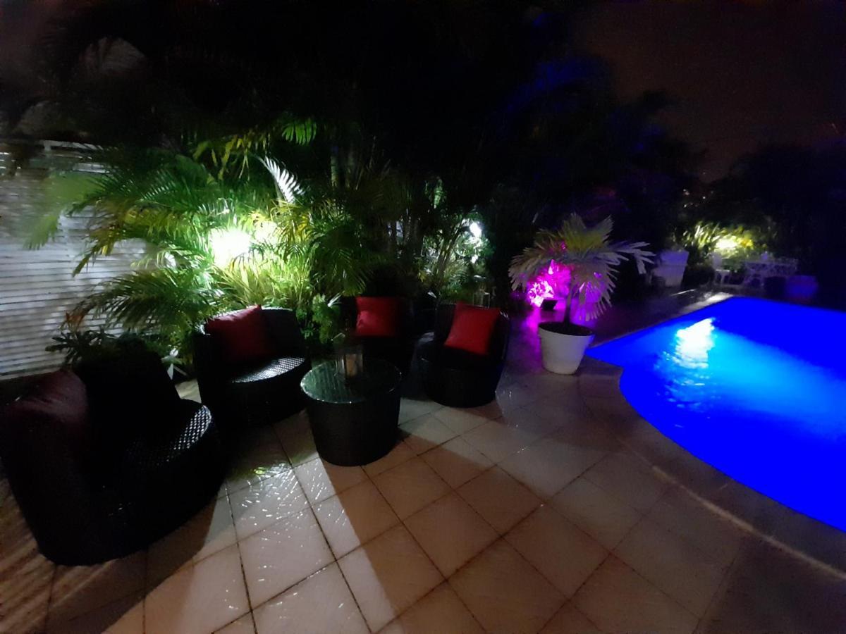 شقة Coquet F2 Climatise Avec Piscine Au Lamentin لو لامينتين المظهر الخارجي الصورة
