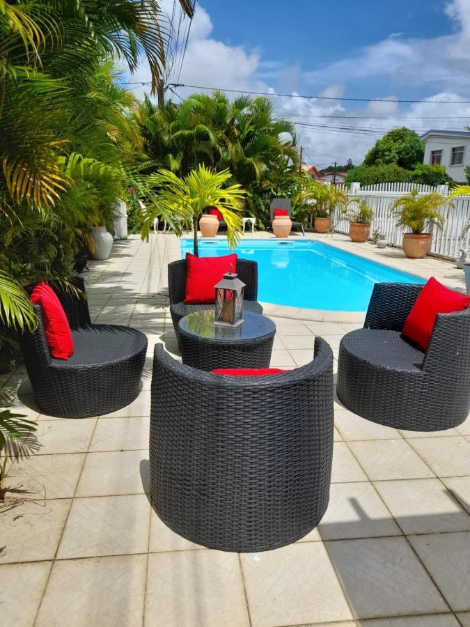 شقة Coquet F2 Climatise Avec Piscine Au Lamentin لو لامينتين المظهر الخارجي الصورة